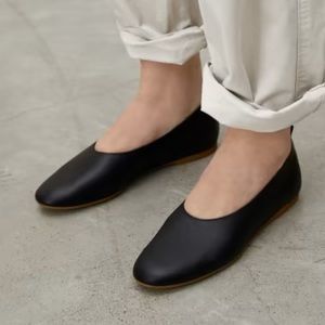 Everlane The Italian Leather Day Glove in black size 8